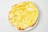 61 Garlic Cheese Nan (ガーリックチーズナン)（Indian restaurant puja）