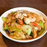 五目あんかけ焼きそば（中華料理 無限鴨）