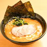【当店人気No.1！】 とんこつ醤油ラーメン Tonkotsu soy sauce ramen（らーめん一二三家(和田町一二三家製麺)）