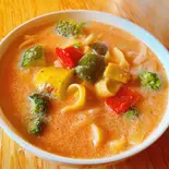 彩り野菜の明太子クリームパスタ（立ち呑みラッキー）