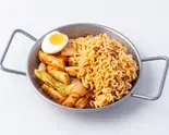 ラーメントッポギ（タピオカミルクティー Cha-Cha (仁王のキンパ)）