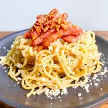 焦がしベーコンとバターチーズのアルブッロ（手作りカフェごはん。Cafe Karanos[カラノス]）