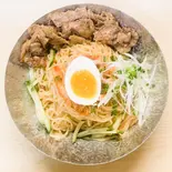 和牛カルビにんにく醤油ビビン麺（盛岡ビビン麵 HM東十条店）