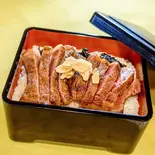 肉屋厳選直送・佐賀牛イチボのステーキ丼(精肉店直送!ステーキ丼・コロッケ・カレーのお店 へそ)