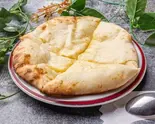 【当店人気No.1】チーズナン(Cheese nan)（Indian Restaurant ＆ Bar JAI KALIKA）