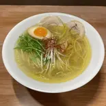 トリュフとポルチーニ薫る鶏清湯ラーメン(塩)（らーめん「三つ鉢」）