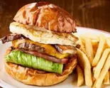 BACON CHEESE EGG（CHUNK BURGER STAND）