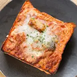 むぅトースト「トマトとチキン」（むうや）