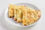 チーズガーリックナン Cheese ＆ Garlic Naan（『新規オープン！！』葛飾区大人気インドカレー店）
