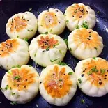 焼き小籠包 4個入り(生煎包)（聚香源）