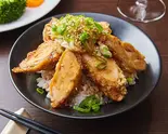【当店人気No.3！】極鶏からあげ丼（府中さくらガーデン(FUCHU SAKURA GARDEN)）