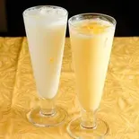 マンゴーラッシー Mango Lassi（INDIAN NEPALI RESTAURANT ＆ BAR THE OASIS CAFE）