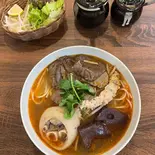 ブンボーフェ BÚN BÒ HUẾ（ベトナム料理チェーサイン2号レストラン）