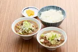 もつ煮込 2色弁当(みそ味とカレー味)（もつ煮定食よし川 新宿フロントタワー店）