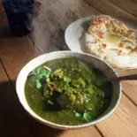 ほうれん草ポークカレー・Sag Pork Curry(モナル)