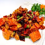 揚げ鶏肉の四川風辛味炒め（串門‐創作中国料理）