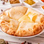 チーズナン cheese naan（マハカレー浦安）