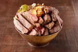 【肉2倍】サーロイン＆カットステーキの相盛りステーキ丼(400g) Sirloin ＆ Cut Beef Steak Bowl（肉テロ！肉たらしくてぎゅう 大井町店）