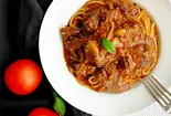国産とろとろ牛肉のミートソース【深夜】（パスタデリバリー 25年以上続くホテルクオリティー 六本木 グラテシモ）