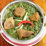 マトンとほうれん草のカレー Mutton ＆ Spinach Curry（インディアンレストランアンドバー ネパリ）