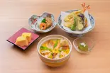 ちらし寿司天ぷら弁当（和食鍋処 すし半 大正店）