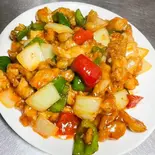 鶏肉とカショナッツ炒め（中華料理 福満楼）
