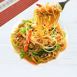 チキン焼きそば Chicken chawmean（シンのカウマンガイ中延支店）