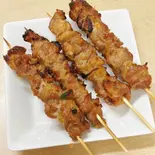 レモングラス香るベトナム風串焼肉 4本 THỊT HEO XIÊN NƯỚNG SẢ ( 4 que)（SAIGONTOGO 板橋店）
