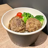 ハンバーグ丼(2個入り)・スパイシーソース（牛肉Labo）