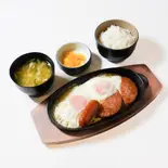 ソーセージエッグ定食（炭火焼定食・居酒屋 炭田屋）