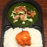 ほうれん草カレー＆ご飯 チキンティッカなし（アジアン レストラン マナスル）