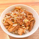 チャーシュー丼(自家製麺つきよみ)
