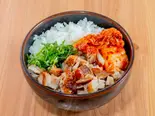 チャーシュー丼（餃子家しんしん）