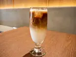 アイスカフェラテ（パニーニとスイーツカフェ 【 Cafe Brico 】）