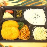 コロッケ弁当（金の羽根たまご）