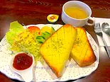 トーストセット(サラダ・スープ付き)(喫茶&パブ 英)
