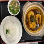 cơm cá kho tộ 魚煮るとライスセット（ベトナム料理カキフォートルクアン）