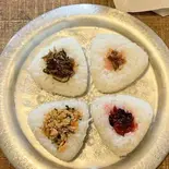 おにぎり 鮭（手作りお弁当とお菓子 デリスタ）