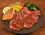 New・極上牛赤身のローストビーフ+サーモン(弁当) Lean Roast Beef + Salmon(筋肉食堂 銀座コリドー店)