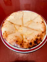 ハニーチーズナン Honey cheese nan（インド.ネパール料理 PATIYALA PALACE）
