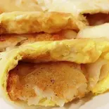 薯餅蛋餅(ハッシュドポテト ダンビン)（早餐 台湾朝食屋）