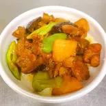 黄燜鶏米飯（麻辣鴨王）