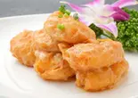 咸蛋黄炒虾仁(塩漬け卵黄と海老の炒め物)（北京ダック専門店 北京烤鴨店 上野店）