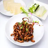 細切り豚肉の 特製味噌炒めクレープセット(金酱肉丝+春饼)（中華料理美山飯店）