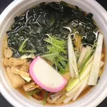 わかめそば/うどん(歌舞伎町の台所 かど平 × ホルモン焼 幸永)