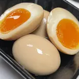 味付け煮卵3個（角煮のからあげ 豚の角煮丼 -豚玄角-）