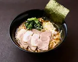 辛 チャーシュー豚骨醤油らーめん（家系らーめん 金井家）