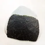 真の爆弾おむすび（わらじが二足 糸島産無農薬のおむすび）