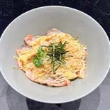 炙りサーモンマヨ丼(つり針 神戸駅前店)