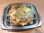 牛メンチのチーズ焼きデミグラスソースかけ（矢澤精肉店雑色店）